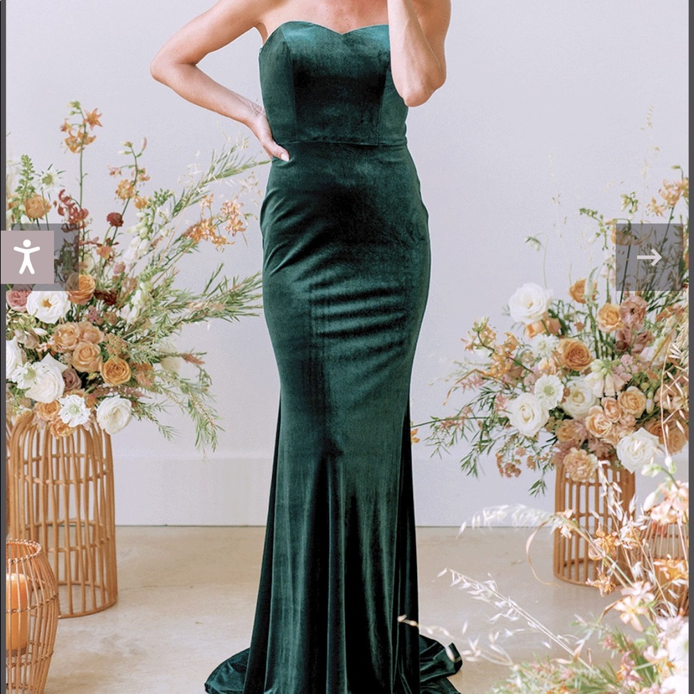 Revelry Quinn Velvet Dress in royal blue 616 size 8 worn once for a wedding